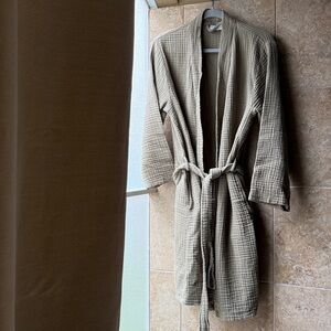 Parachute 100% Cotton Gauze Bathrobe Pockets Pale Olive Cloud Robe Belted Size M